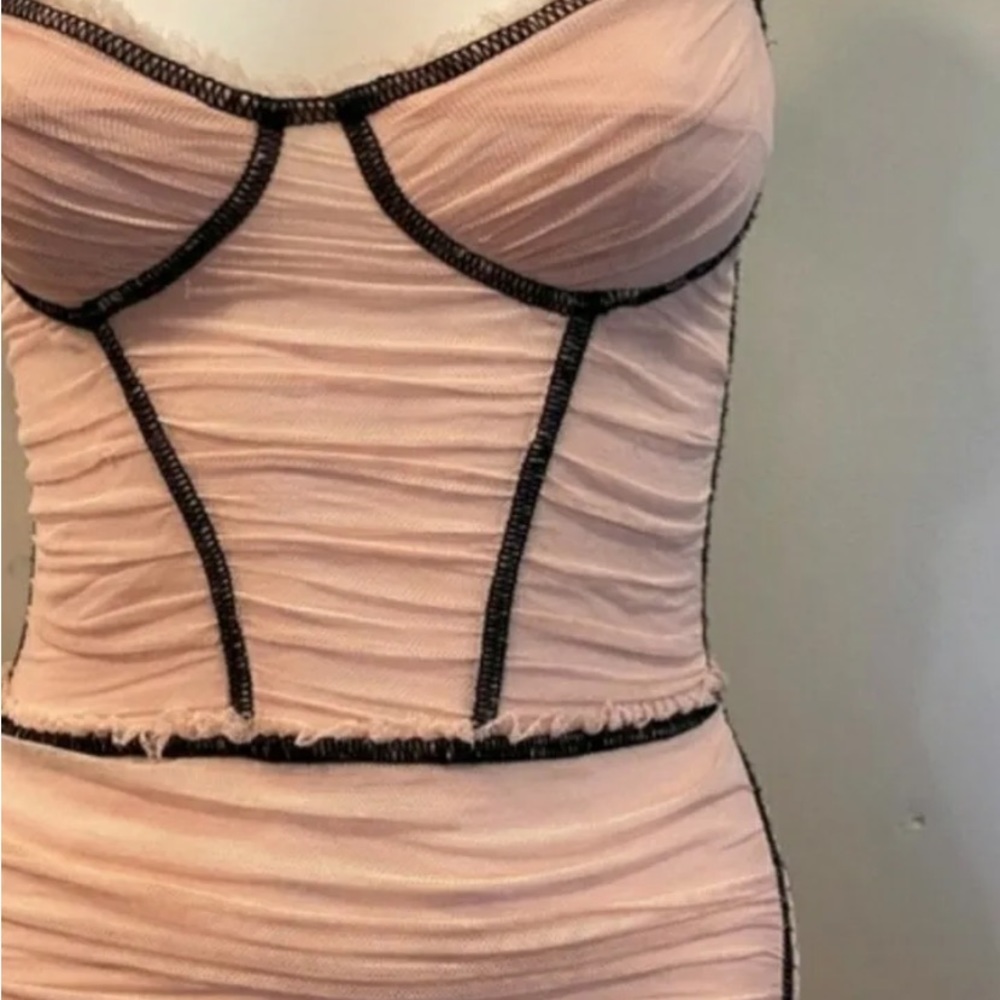 Dolce & Gabbana D&G pink tulle dress never worn size label says 42 fits like a 4 - Picture 4 of 9